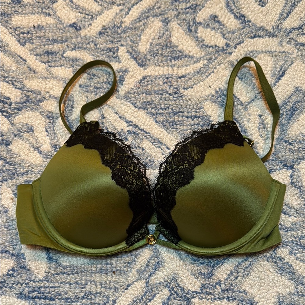 Victoria’s Secret Bombshell Plunge Bra